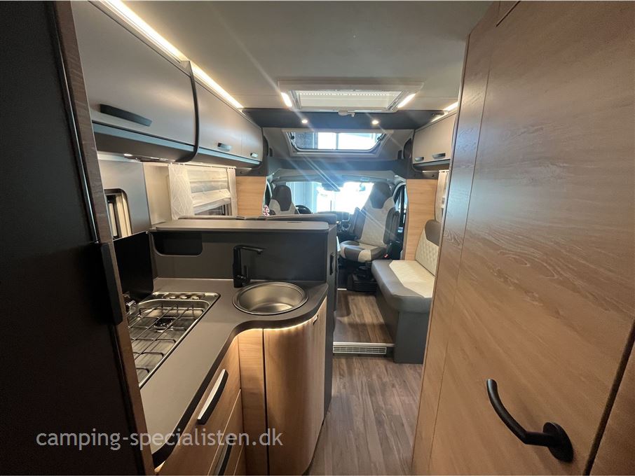 Knaus L!VE TI 700 MEG Platinum Selection